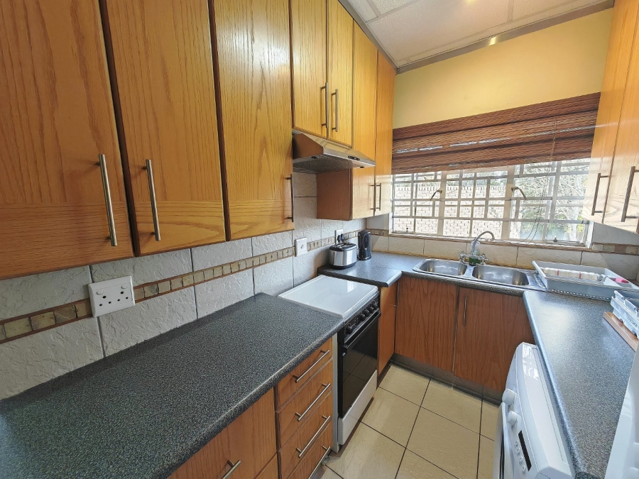 6 Bedroom Property for Sale in Pellissier Free State